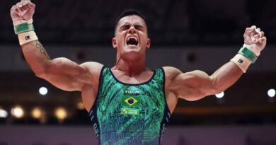 Mundial de Ginástica: Caio Souza e Diogo Soares se aproximam da final