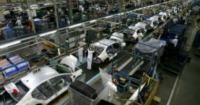 Produção industrial recua 0,4% em setembro, mostra IBGE