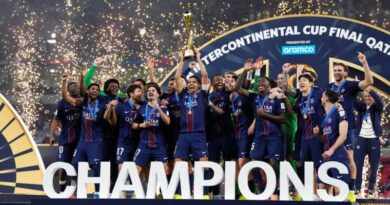 Confira momento em que PSG levanta taça da Copa Intercontinental