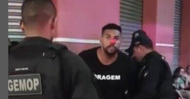 Preso pela Guarda e xingado por Adriane, professor cobra indenização de R$ 150 mil