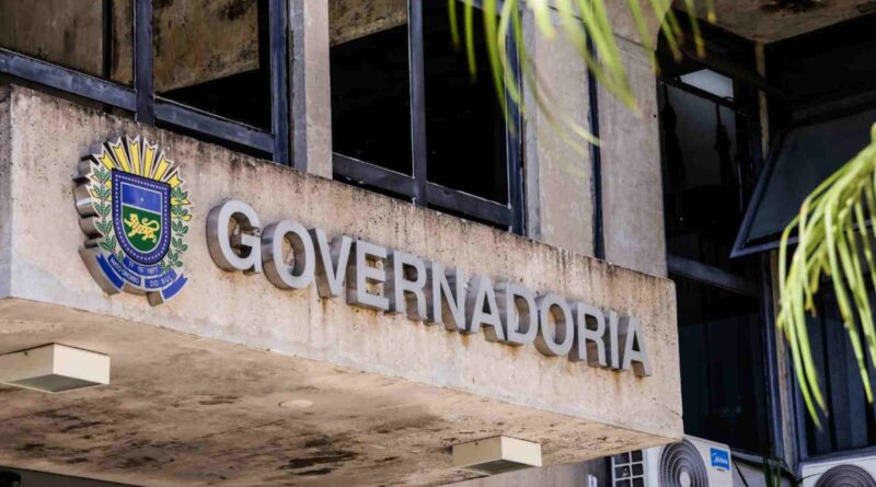 Fórum dos Servidores protocola ofício exigindo explicações do Governo de MS sobre atrasos de repasses consignados Fórum dos Servidores protocola ofício exigindo explicações do Governo de MS sobre atrasos de repasses consignados