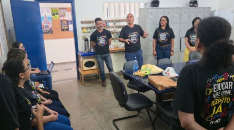 No primeiro dia letivo, ACP fortalece o diálogo em defesa da escola pública