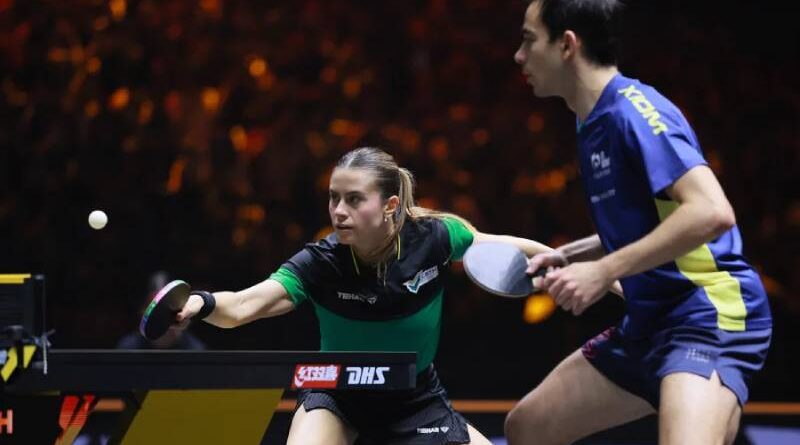 Calderano e Takahashi vencem semi e vão à final do Smash de Singapura Calderano e Takahashi vencem semi e vão à final do Smash de Singapura