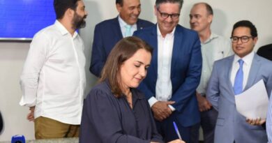 “Não tem o que fazer”, dispara Adriane Lopes sobre os problemas causados pelas chuvas