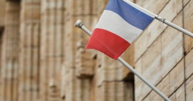 França avança em reforma histórica sobre direito à morte assistida França avança em reforma histórica sobre direito à morte assistida