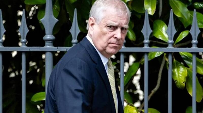 Reino Unido aprova divulgação de arquivos confidenciais sobre Andrew Reino Unido aprova divulgação de arquivos confidenciais sobre Andrew