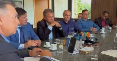 Cúpula da Segurança Pública anuncia medidas e reforça valorização dos policiais civis Cúpula da Segurança Pública anuncia medidas e reforça valorização dos policiais civis