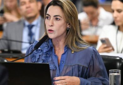 Próxima de Lula, Soraya vota contra quebra do sigilo bancário de filho do presidente em CPMI Próxima de Lula, Soraya vota contra quebra do sigilo bancário de filho do presidente em CPMI