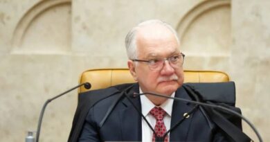 Em ofício a Fachin, OAB pede fim do inquérito das fake news