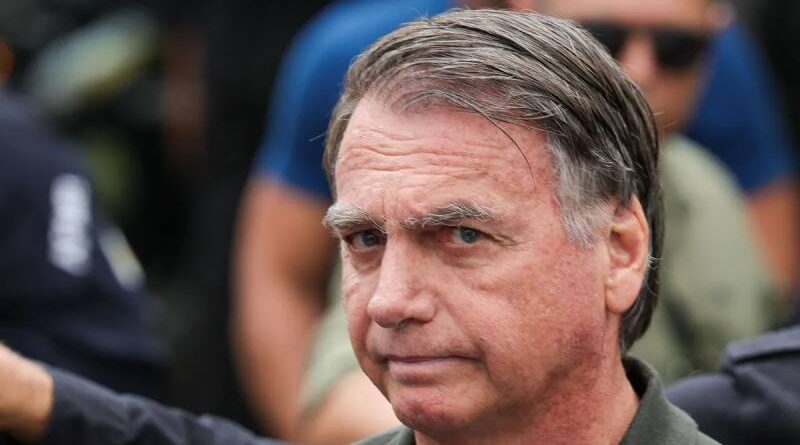 Bolsonaro completa 24 horas em UTI sem previsão de alta