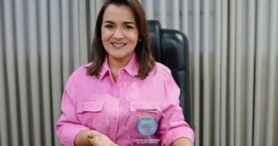 Juiz livra Adriane de pagar R$ 600 em multas de trânsito e manda a conta e pontos ao motorista