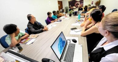 A palavra como resistência: educadores dão início à Oficina de Poesia do Coletivo Cultural da ACP