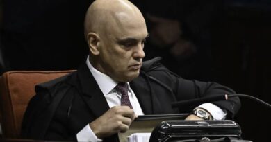 Ministros do STF veem Moraes em xeque e rede de apoio ao ministro diminui