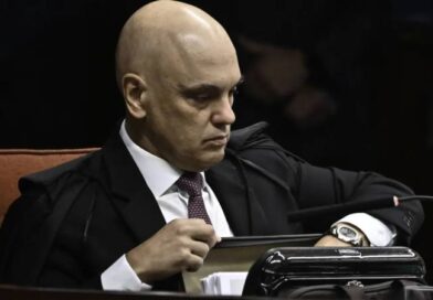 Ministros do STF veem Moraes em xeque e rede de apoio ao ministro diminui