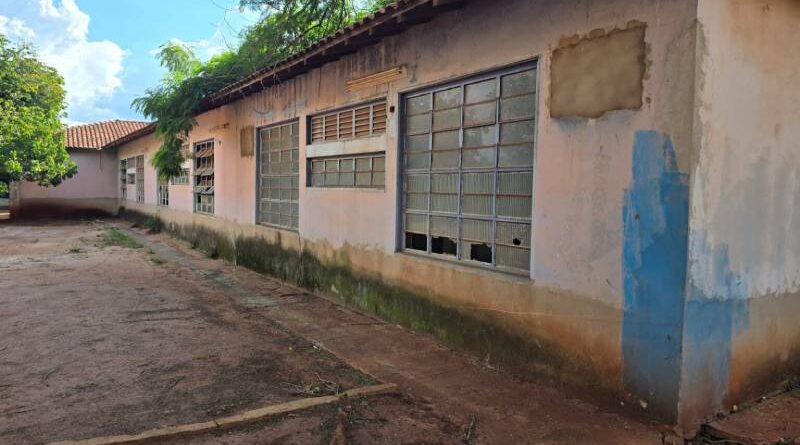 Adriane quer gastar R$ 1,2 bi com novo hospital, mas maternidade está fechada há 10 anos Adriane quer gastar R$ 1,2 bi com novo hospital, mas maternidade está fechada há 10 anos