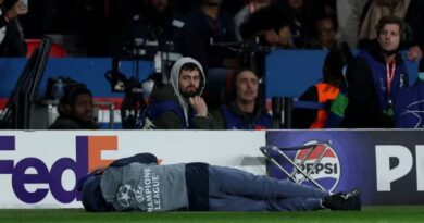 Uefa abre investigação após jogador do Chelsea empurrar gandula