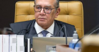 Parlamentares pedem investigação contra Gilmar por falas em julgamento sobre CPMI