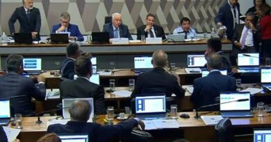 PEC que barra responsabilização da mídia por fala de terceiros avança