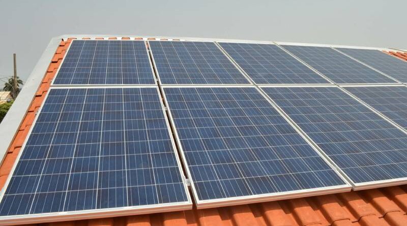 Justiça barra cobrança de ICMS sobre energia solar compartilhada em MS