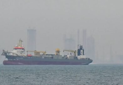 Tráfego em Ormuz volta a ficar paralisado após novo bloqueio do Irã