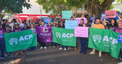 Educação em luta: professores ocupam o coração da Capital e erguem suas vozes contra o desmonte e pela valorização da escola pública