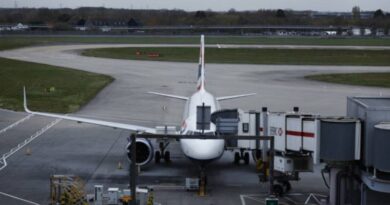 Passagens aéreas devem subir até 20% após disparada no preço do combustível de aviação