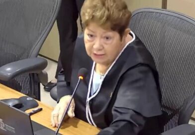 Desembargadora que reclamou de corte em penduricalhos tem carro de R$ 175 mil pago pelo tribunal