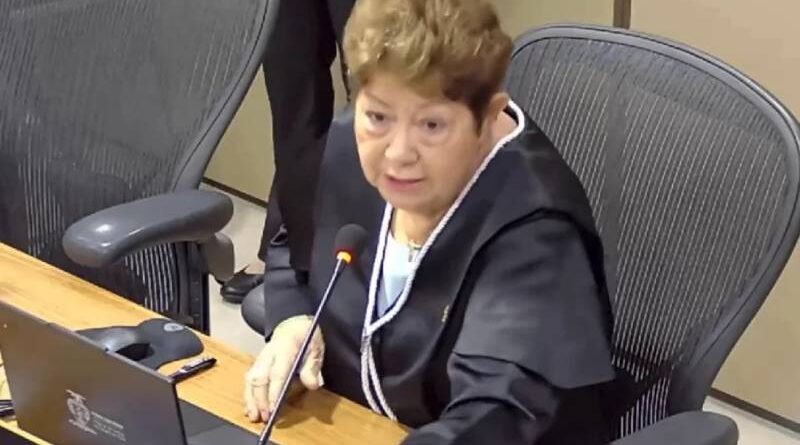 Desembargadora que reclamou de corte em penduricalhos tem carro de R$ 175 mil pago pelo tribunal