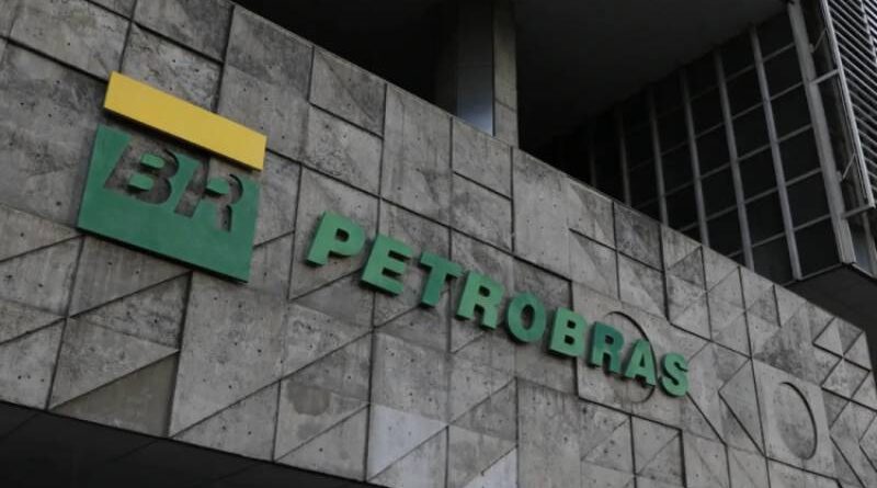 Petrobras aumenta preço de querosene para aviação em 55%