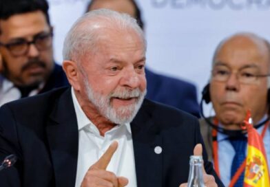 Lula retoma agenda no Brasil em clima de pré-campanha