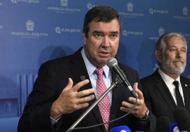 Na busca pela reeleição, aprovação de Riedel segue em alta e atinge 71%, segundo Ranking