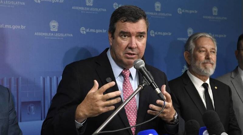 Na busca pela reeleição, aprovação de Riedel segue em alta e atinge 71%, segundo Ranking