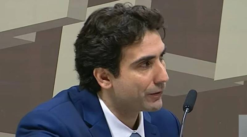 Em CPI, Galípolo nega conversa com Moraes sobre Master: “Magnitsky” Em CPI, Galípolo nega conversa com Moraes sobre Master: “Magnitsky”