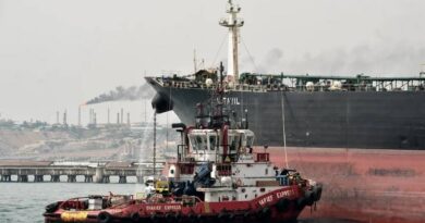 Irã oferece acordo para reabrir Ormuz que inclui adiar debate nuclear