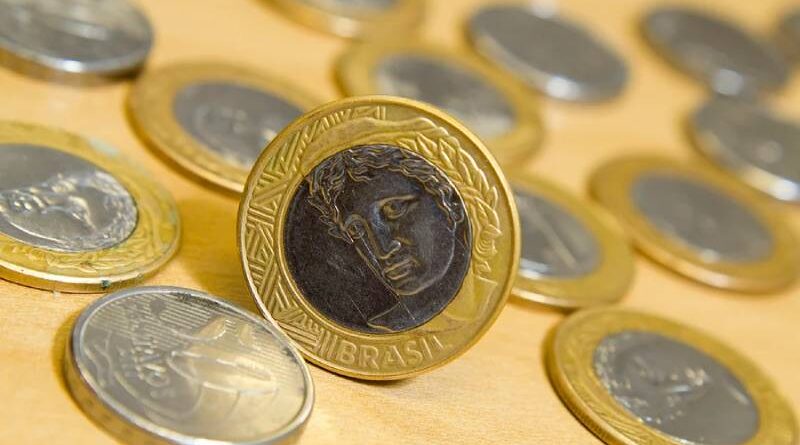 Carga tributária sobe em 2025 e chega a 32,40% do PIB, informa Tesouro