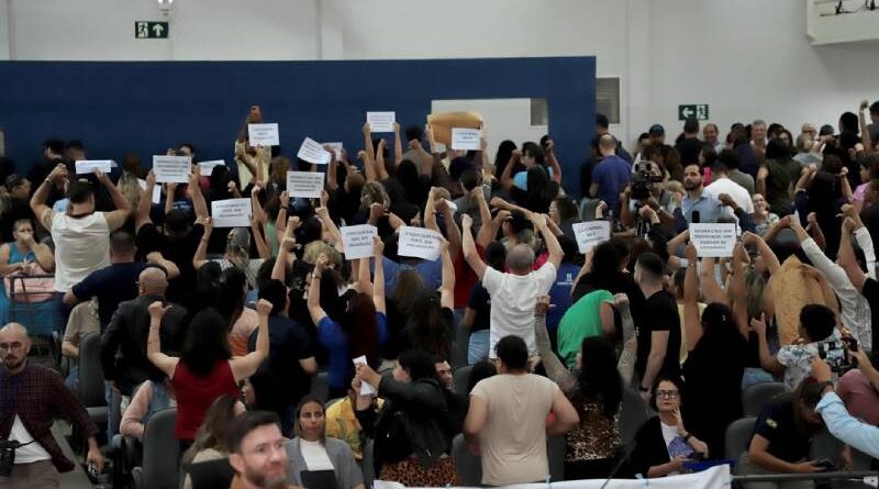 Vereadores decidem hoje se vão tirar dinheiro que falta à saúde para dar às organizações sociais