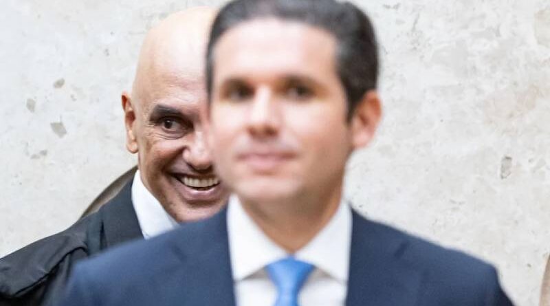 Motta e Moraes voaram juntos dias antes de ministro arquivar inquérito