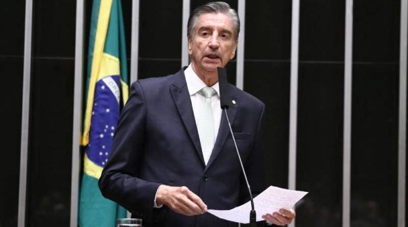 MPE cobra R$ 537 mil por condenação de Dagoberto e processo se arrasta há seis anos