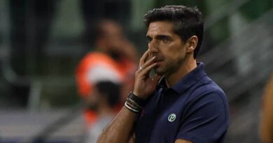 Conmebol: Abel Ferreira e Cruzeiro são multados pela entidade