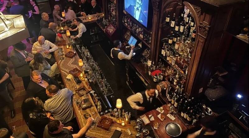 Uísque e charutos: boca-livre em NY custou US$ 1 milhão a Vorcaro Uísque e charutos: boca-livre em NY custou US$ 1 milhão a Vorcaro