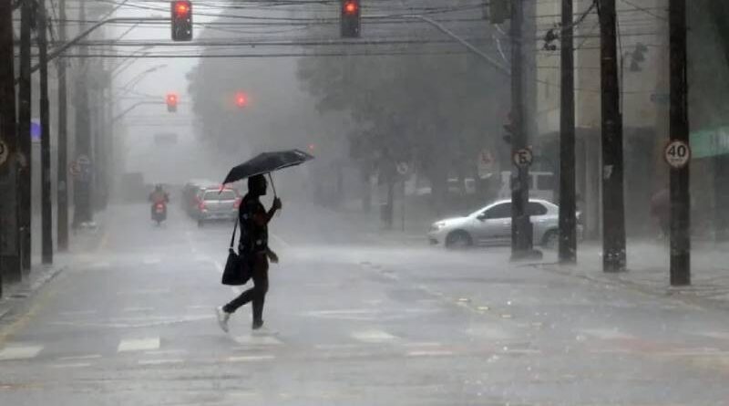 Ciclone extratropical leva tempestade a vários pontos do país; veja Ciclone extratropical leva tempestade a vários pontos do país; veja