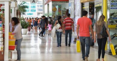 Dia das Mães deve movimentar quase R$ 38 bilhões nos setores de comércio e serviços