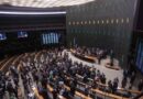 Congresso derruba veto de Lula para liberar doações antes das eleições Congresso derruba veto de Lula para liberar doações antes das eleições