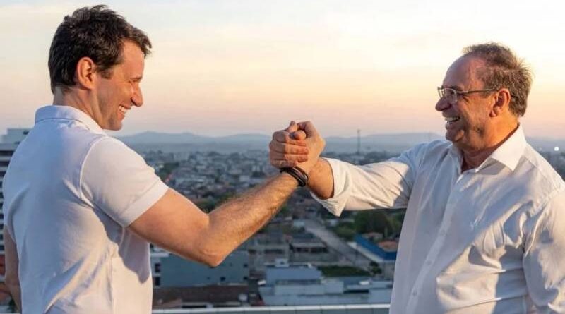 Deputado manda R$ 82 milhões a prefeitura do pai e ignora 93 cidades Deputado manda R$ 82 milhões a prefeitura do pai e ignora 93 cidades