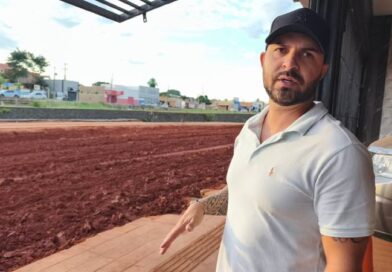 Obra de Adriane não acaba nunca, empresários contam prejuízos e clamam pela conclusão Obra de Adriane não acaba nunca, empresários contam prejuízos e clamam pela conclusão