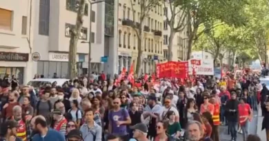 França: atos de 1º de Maio reúnem milhares de pessoas
