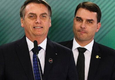 Valor pedido por Flávio para filme de Bolsonaro supera o orçamento de vencedores do Oscar