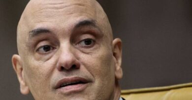 Oposição entra com novo pedido de impeachment contra Moraes