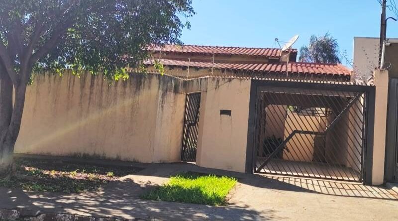 Em casa residencial e sem placa, empresa ganha R$ 20 milhões em obras na gestão Adriane