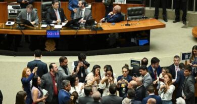 Alcolumbre descarta ler requerimentos para criar CPI do Master agora pedida por petistas e oposição Alcolumbre descarta ler requerimentos para criar CPI do Master agora pedida por petistas e oposição